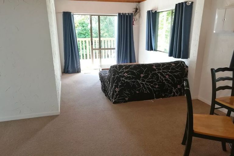 Photo of property in 127 Ocean View Road, Hillcrest, Auckland, 0627