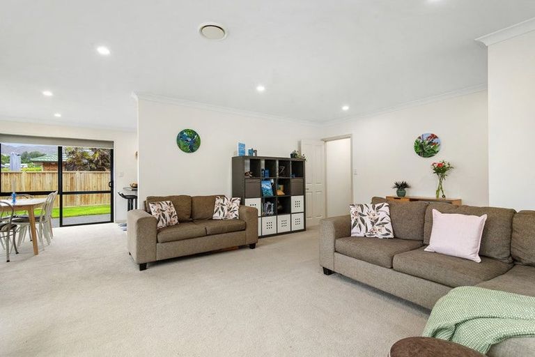 Photo of property in 10 Nathan Street, Tawa, Wellington, 5028