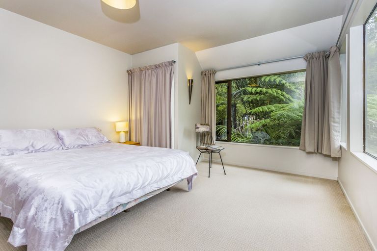 Photo of property in 409 Titirangi Road, Titirangi, Auckland, 0604
