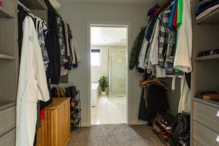 Photo of property in 42 Mckellar Drive, Jacks Point, Queenstown, 9371