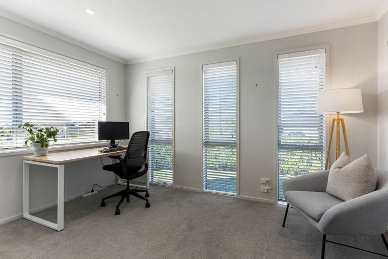 Photo of property in 13 Pitoitoi Drive, Riverhead, 0820