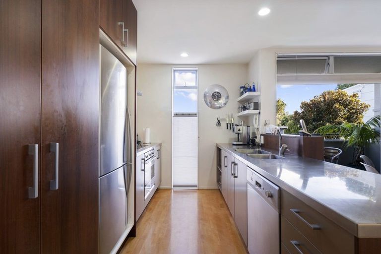 Photo of property in Habitat Apartments, 6/31 Byron Avenue, Takapuna, Auckland, 0622