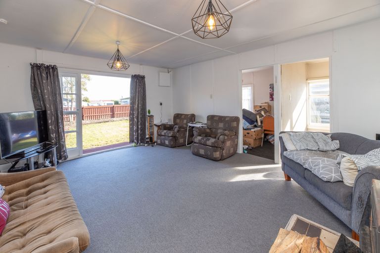 Photo of property in 62 Dunns Avenue, The Pines Beach, 7630