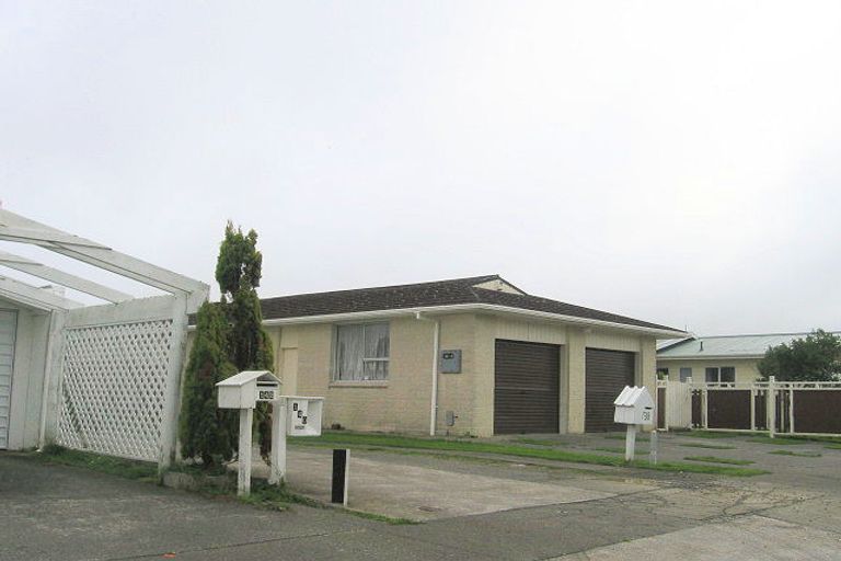 Photo of property in 136 Conclusion Street, Ascot Park, Porirua, 5024