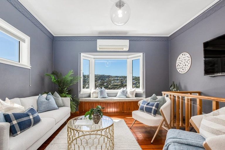 Photo of property in 112 Eden Street, Island Bay, Wellington, 6023