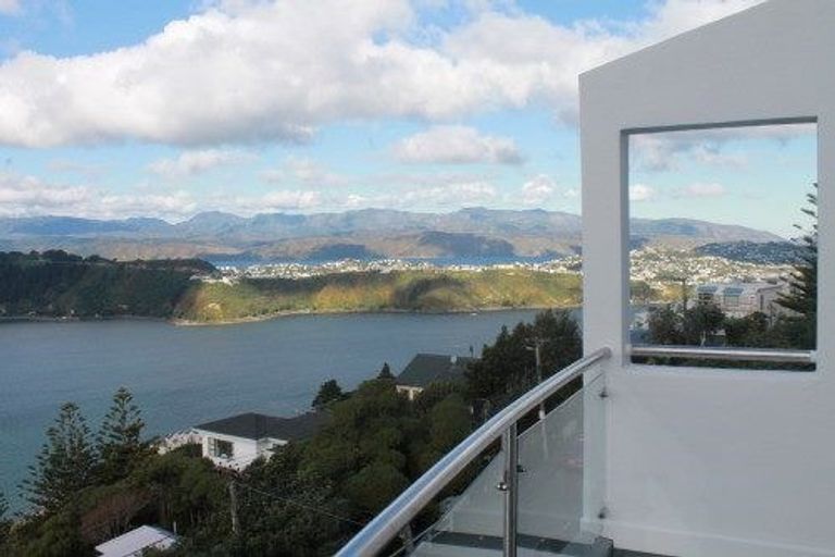 Photo of property in 20 Thane Road, Roseneath, Wellington, 6011