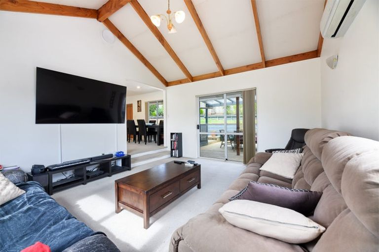 Photo of property in 2/23 Duncan Avenue, Te Atatu South, Auckland, 0610