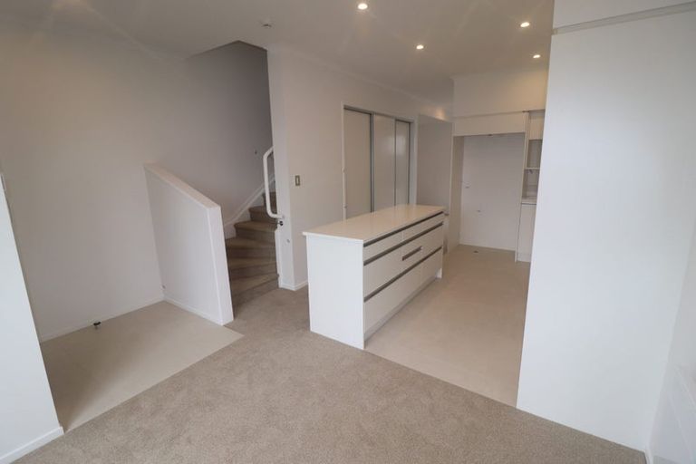 Photo of property in 34 Hobsonville Point Road, Hobsonville, Auckland, 0616