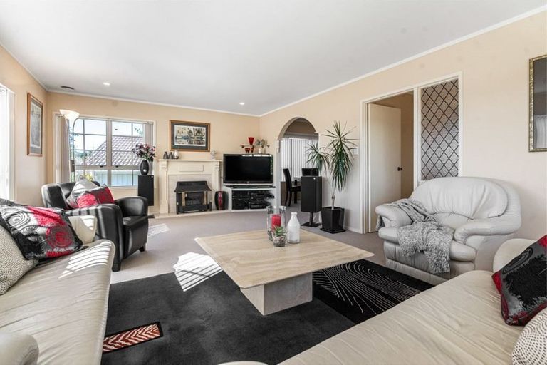Photo of property in 175 Chelsea View Drive, Chatswood, Auckland, 0626