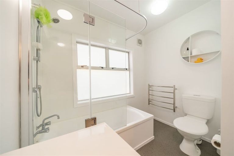 Photo of property in 11 Reserve Road, Plimmerton, Porirua, 5026