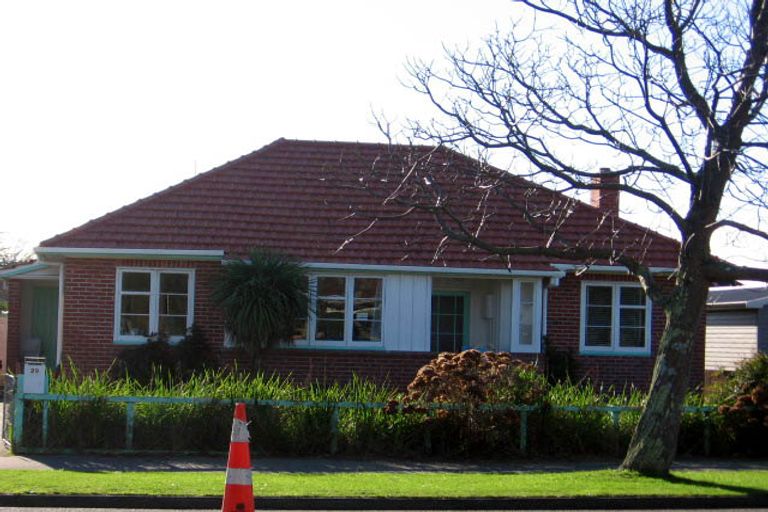 Photo of property in 29 Park Road, West End, Palmerston North, 4412