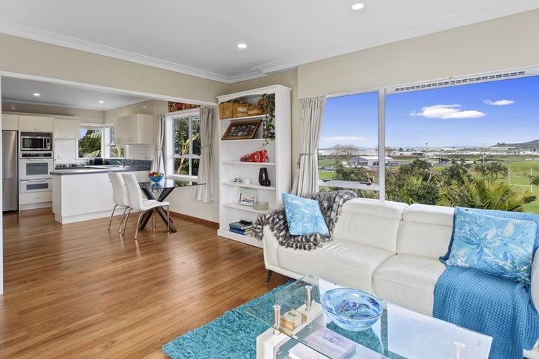 Photo of property in 10 Tanekaha Drive, Parahaki, Whangarei, 0112