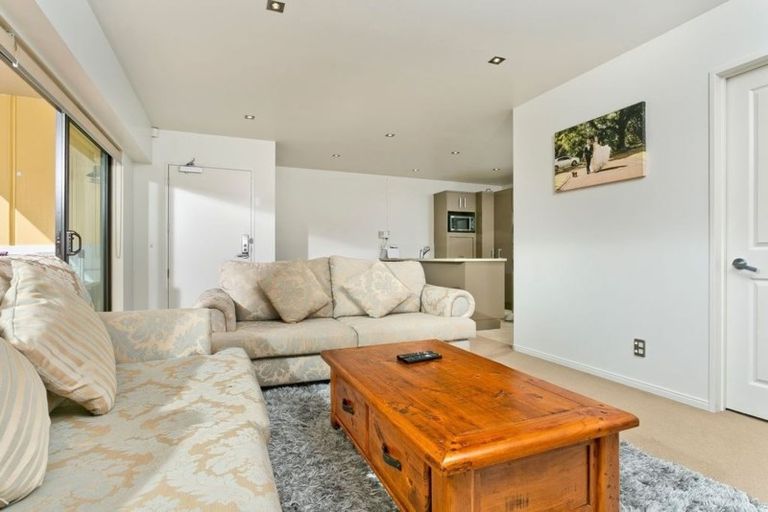 Photo of property in 14/7 The Avenue, Albany, Auckland, 0632