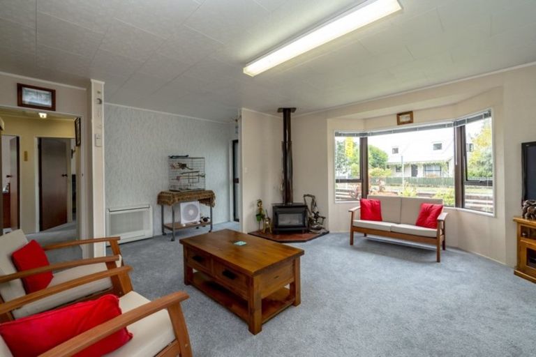 Photo of property in 8 Deller Grove, Silverstream, Upper Hutt, 5019