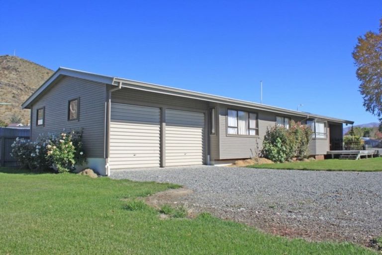 Photo of property in 13 Totara Peak Crescent, Omarama, 9412