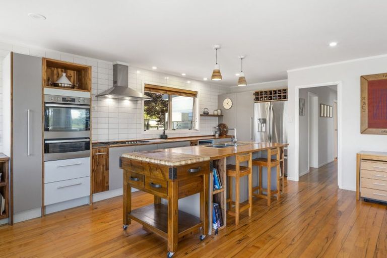 Photo of property in 17 Shera Street, Acacia Bay, Taupo, 3330