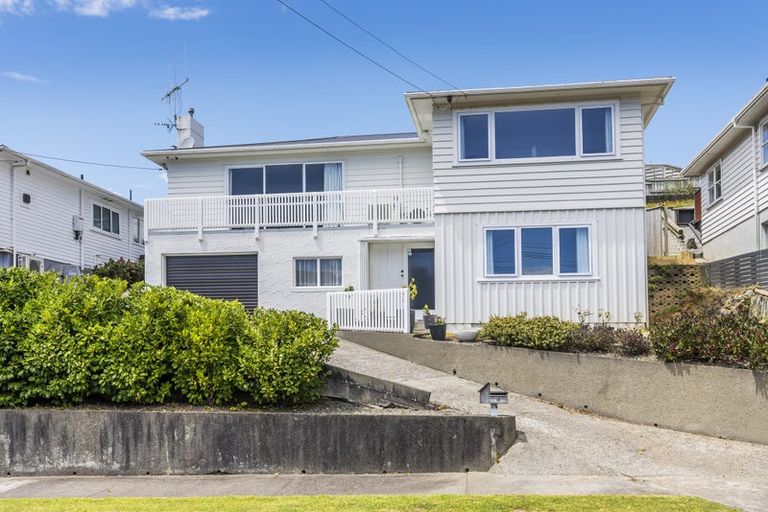 Photo of property in 19 Pembroke Street, Tawa, Wellington, 5028