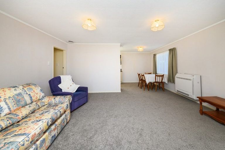 Photo of property in 3b Denbigh Square, Feilding, 4702