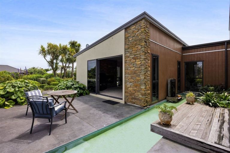 Photo of property in 1b Links Drive, Waiwhakaiho, New Plymouth, 4312