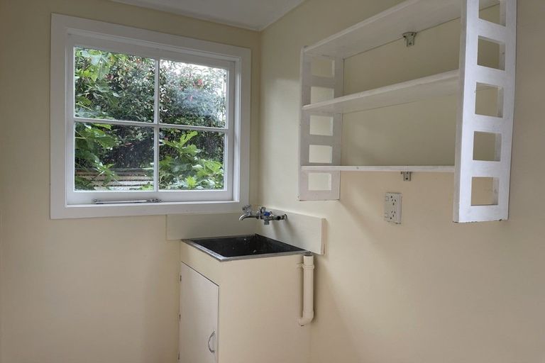 Photo of property in 8a Shanly Street, Waipawa, 4210