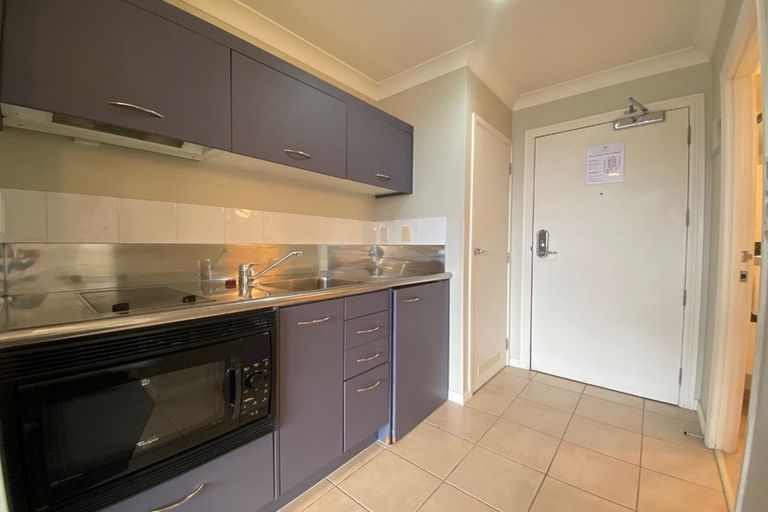 Photo of property in The Duxton Hotel Apartments, 6p/100 Greys Avenue, Auckland Central, Auckland, 1010