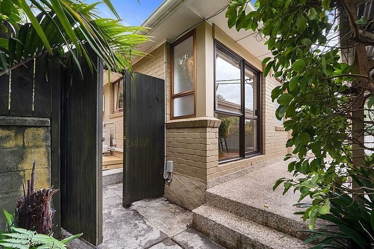 Photo of property in 23 Tripoli Road, Panmure, Auckland, 1072