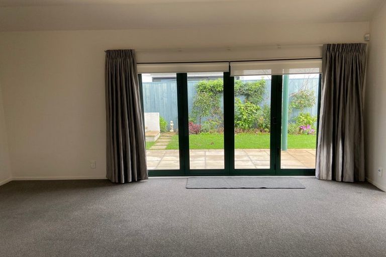 Photo of property in 1/17 Hart Road, Hauraki, Auckland, 0622