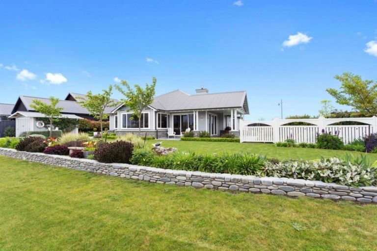 Photo of property in 61 The Esplanade, Pegasus, 7612