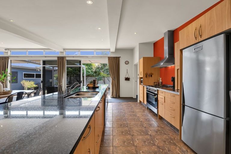 Photo of property in 2a Wouldbank Way, Welcome Bay, Tauranga, 3112