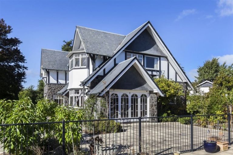 Photo of property in 104 Glandovey Road, Fendalton, Christchurch, 8052