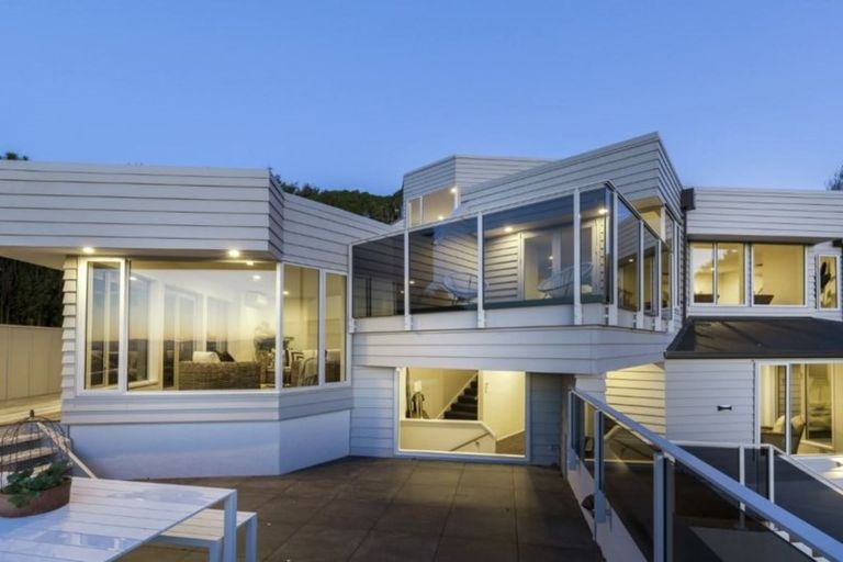 Photo of property in 99 Cannon Hill Crescent, Mount Pleasant, Christchurch, 8081