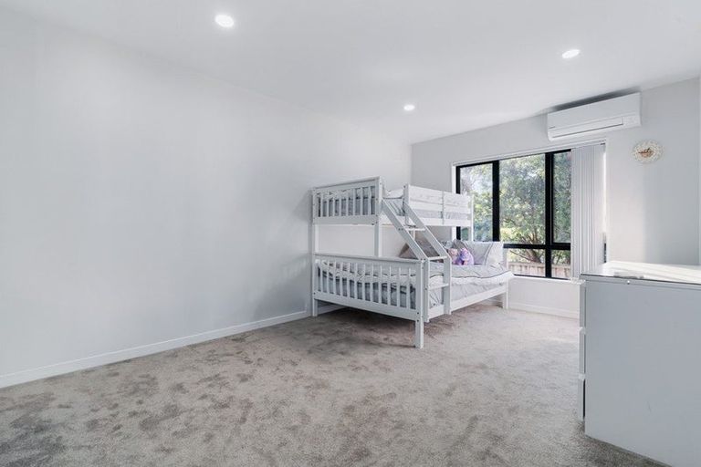 Photo of property in 1 Kohuora Lane, Papatoetoe, Auckland, 2025