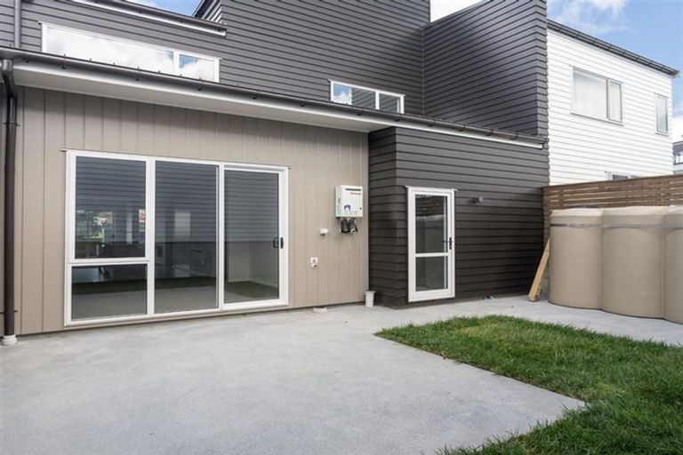 Photo of property in 2b Makura Road, Long Bay, Auckland, 0630