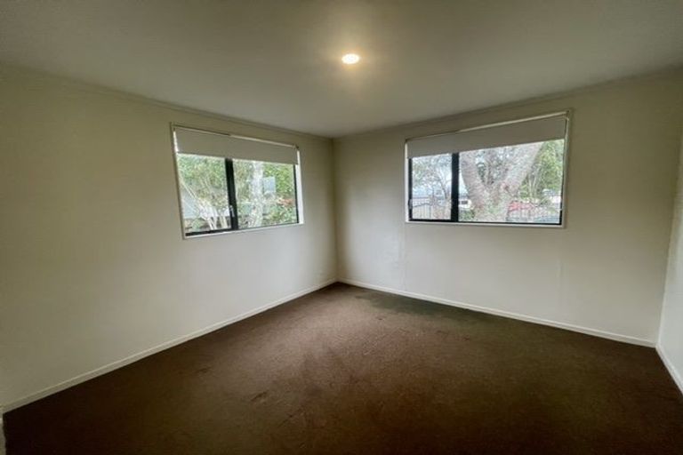 Photo of property in 7 Silverstone Place, Henderson, Auckland, 0612