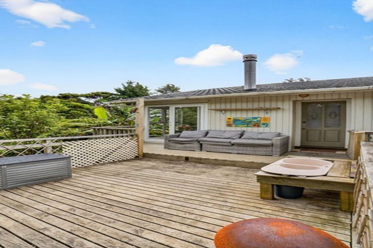 Photo of property in 2/39 Brunton Place, Glenfield, Auckland, 0629