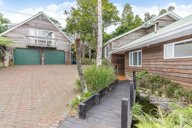 Photo of property in 156 Piha Road, Piha, New Lynn, 0772