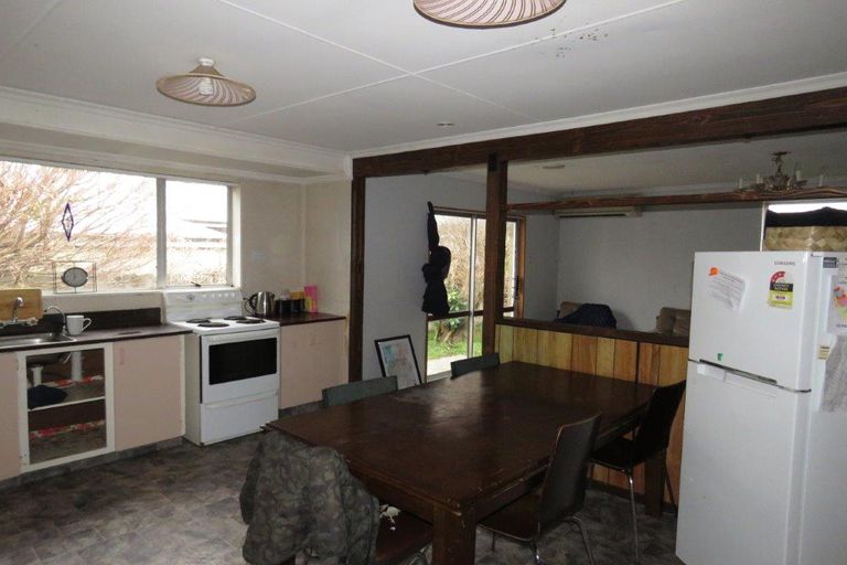 Photo of property in 18 Ottrey Street, Clifton, Invercargill, 9812