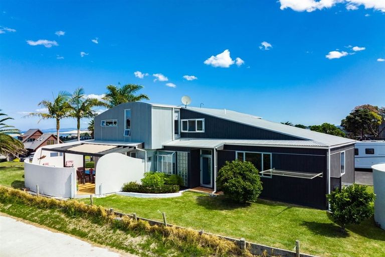 Photo of property in 43 Cullen Street, Mangawhai Heads, Mangawhai, 0505