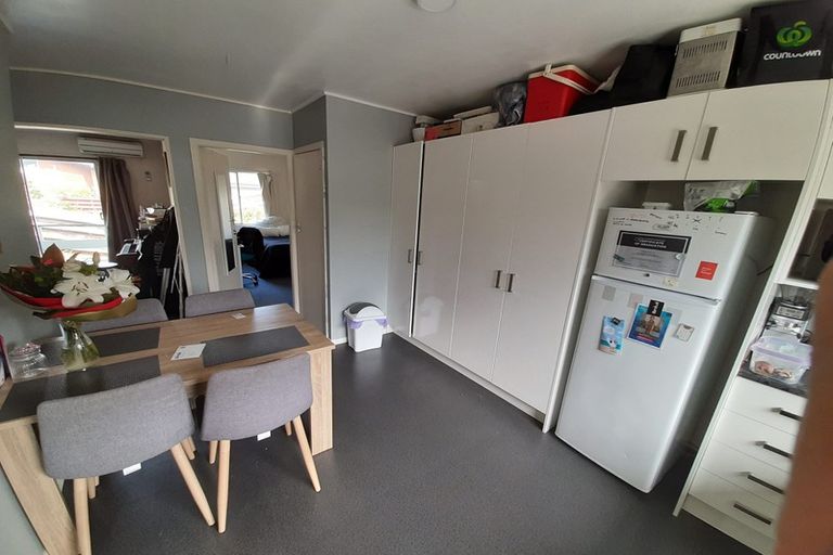 Photo of property in 2/112 Dowse Drive, Maungaraki, Lower Hutt, 5010