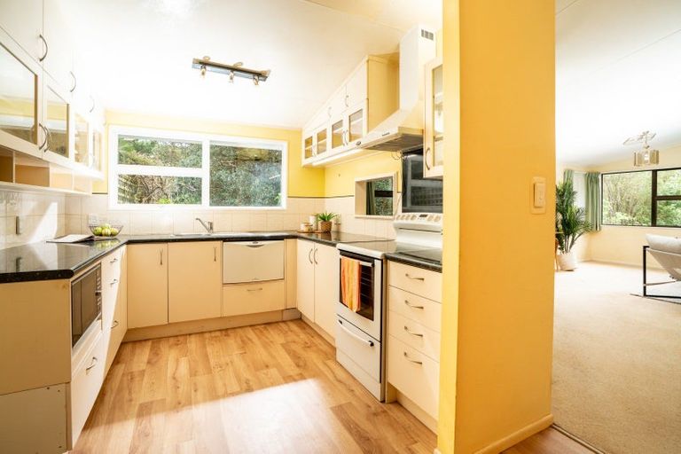 Photo of property in 56 Hazlewood Avenue, Karori, Wellington, 6012