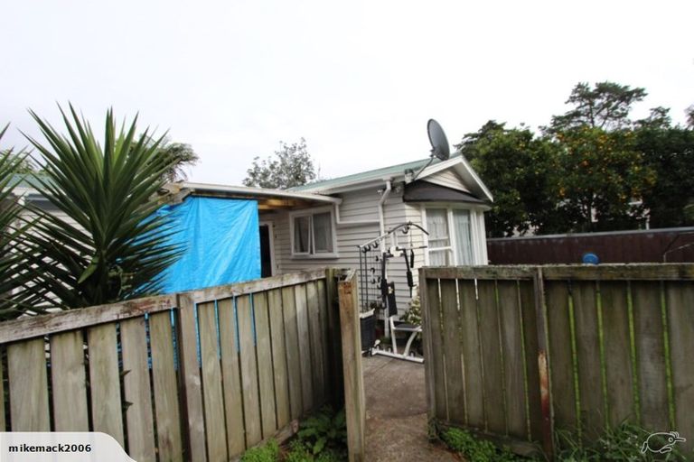 Photo of property in 23 Earlsworth Road, Mangere East, Auckland, 2024
