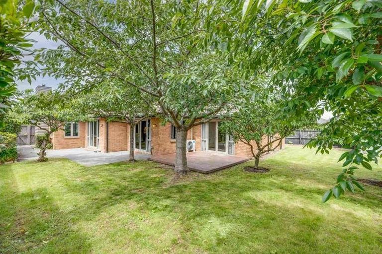 Photo of property in 24 Date Crescent, Aidanfield, Christchurch, 8025