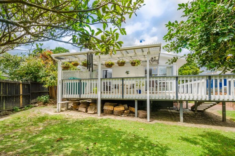 Photo of property in 93 Riverpark Crescent, Henderson, Auckland, 0610