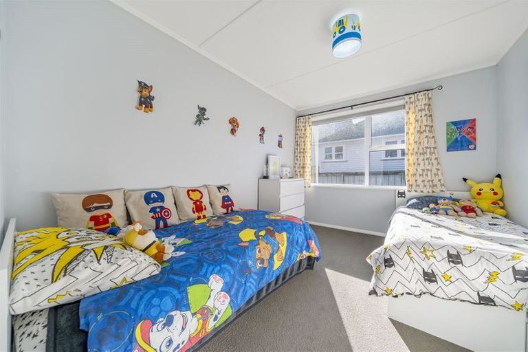 Photo of property in 27 Rimu Street, Naenae, Lower Hutt, 5011