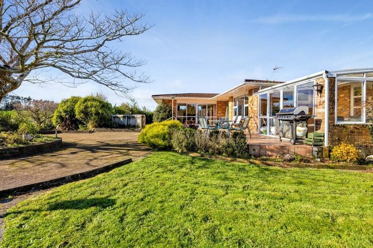 Photo of property in 1634 Mountain Road, Inglewood, 4386