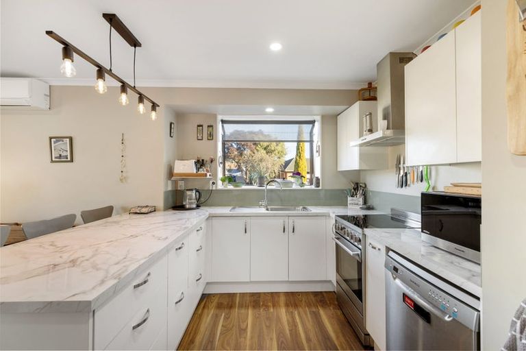 Photo of property in 14 Blakeley Place, Kaiapoi, 7630