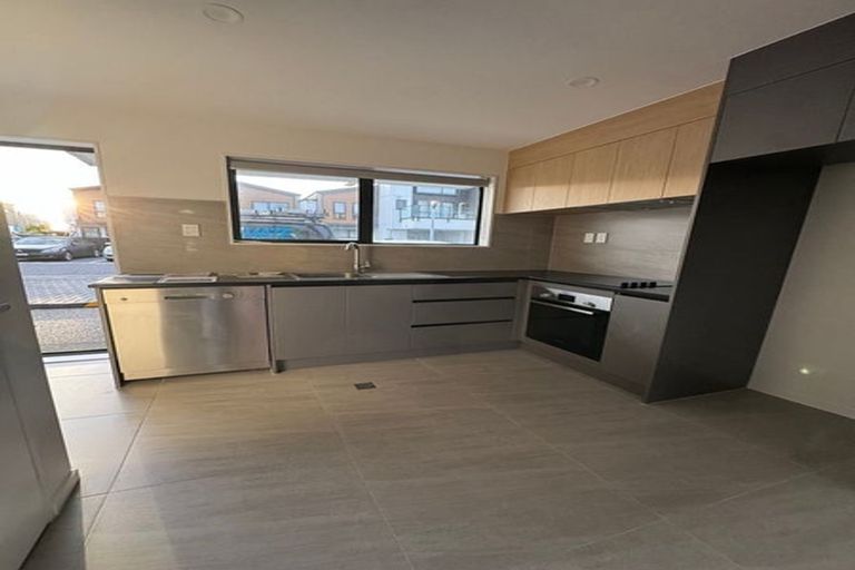 Photo of property in 41 Red Arches Road, Henderson, Auckland, 0610