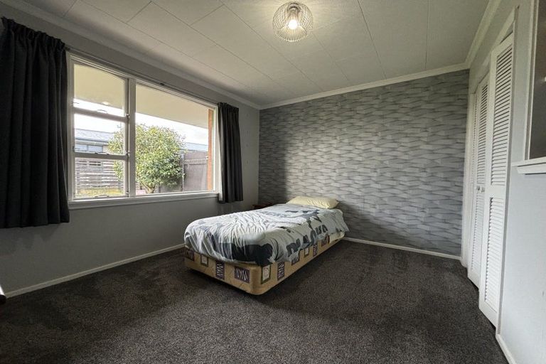 Photo of property in 18 Hamilton Avenue, Winton, 9720