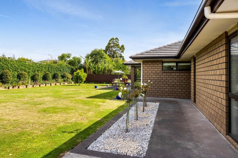 Photo of property in 120 Pohutukawa Place, Waiwhakaiho, New Plymouth, 4312