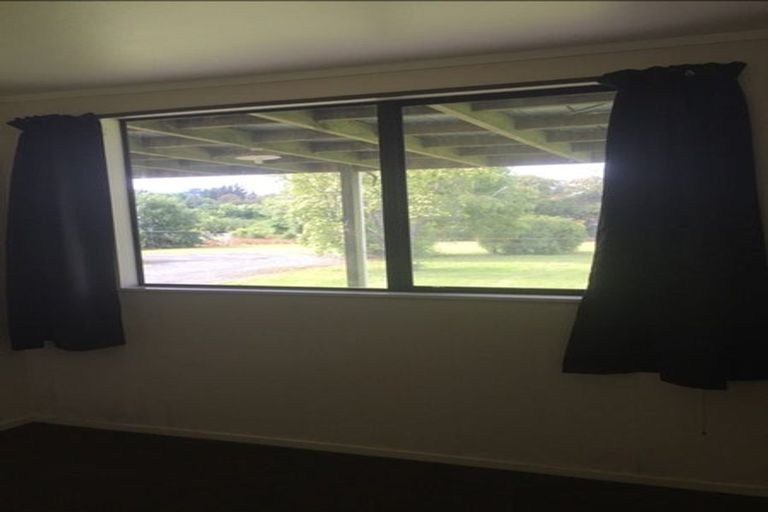 Photo of property in 21 Ongo Road, Hunterville, 4730